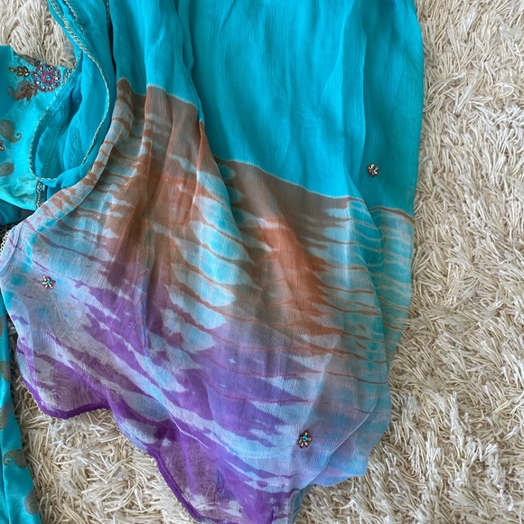 Blue paisley design patiala style salwar suit - Picture 8 of 9